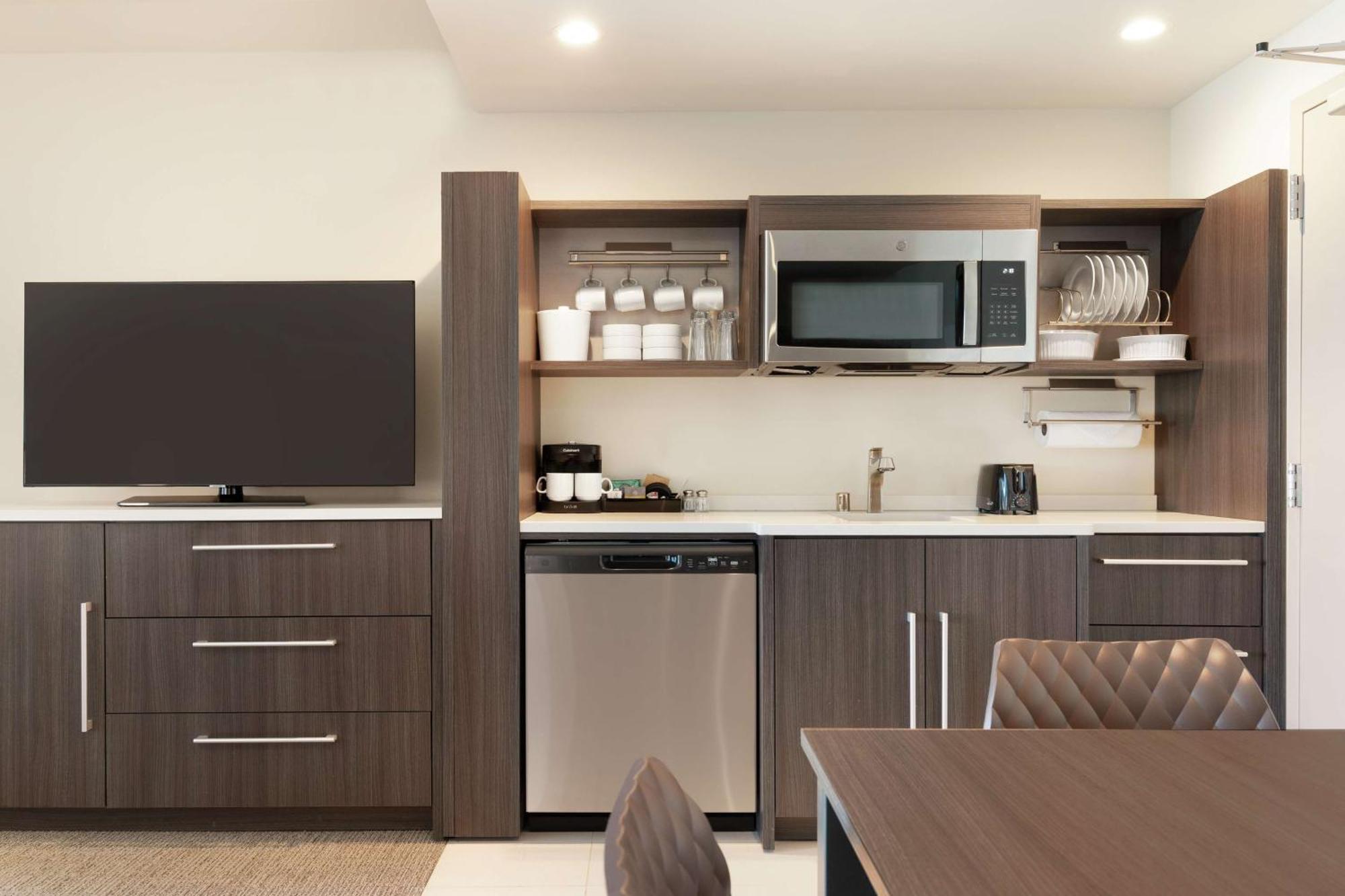 Home2 Suites By Hilton Woodland Hills Лос-Анджелес Экстерьер фото