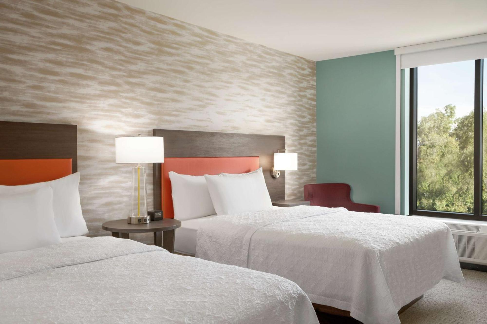 Home2 Suites By Hilton Woodland Hills Лос-Анджелес Экстерьер фото