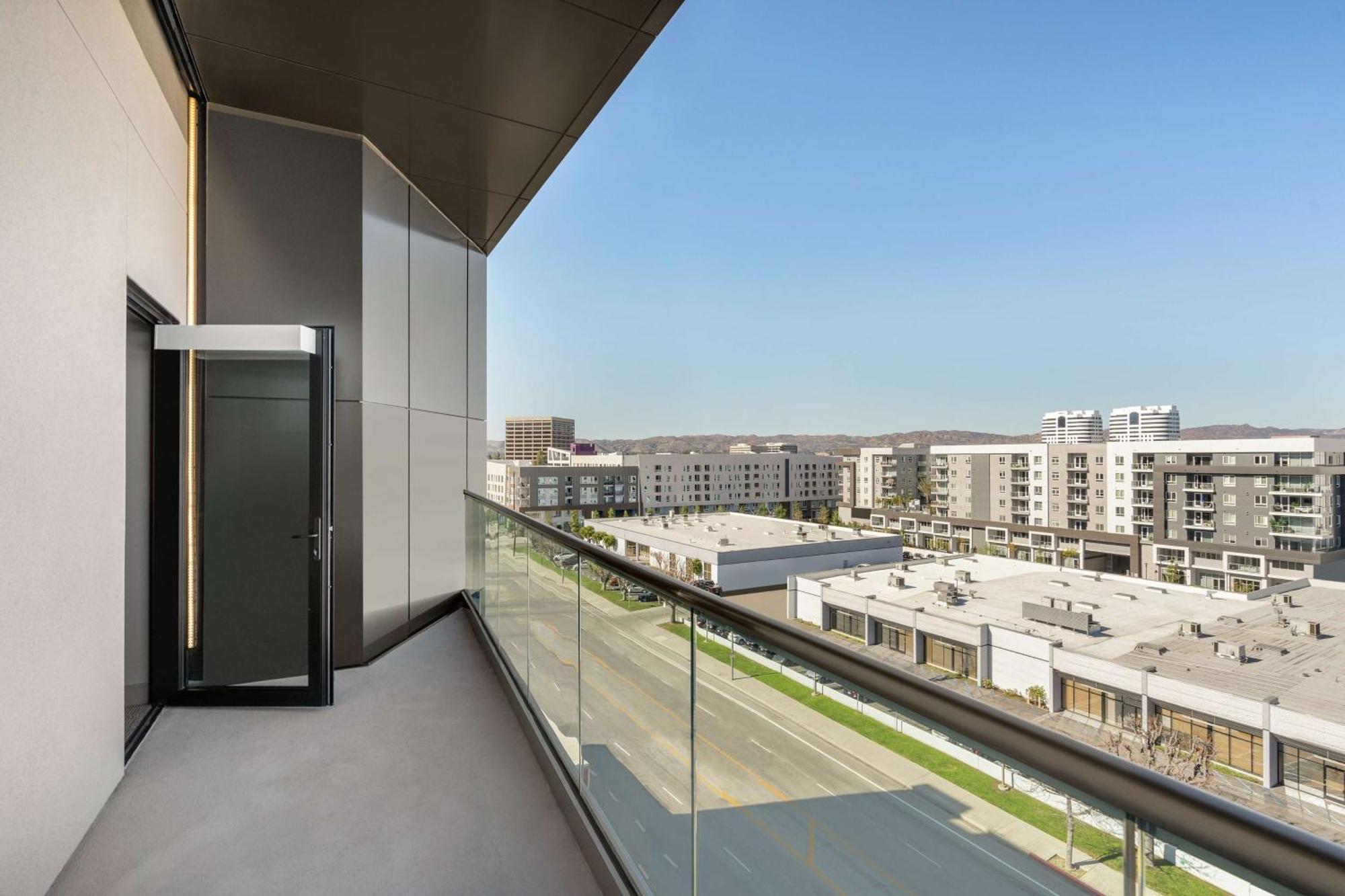 Home2 Suites By Hilton Woodland Hills Лос-Анджелес Экстерьер фото