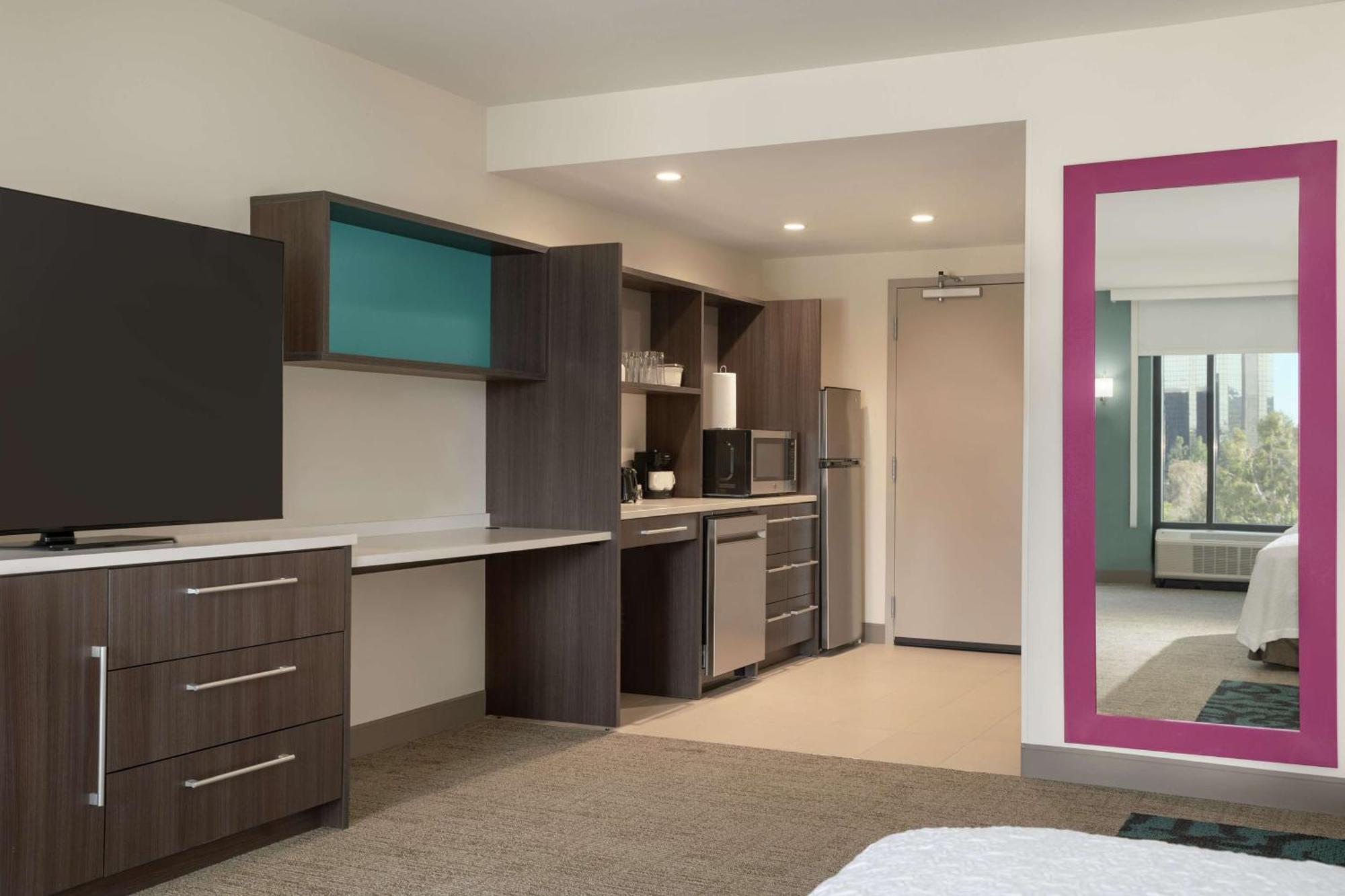 Home2 Suites By Hilton Woodland Hills Лос-Анджелес Экстерьер фото