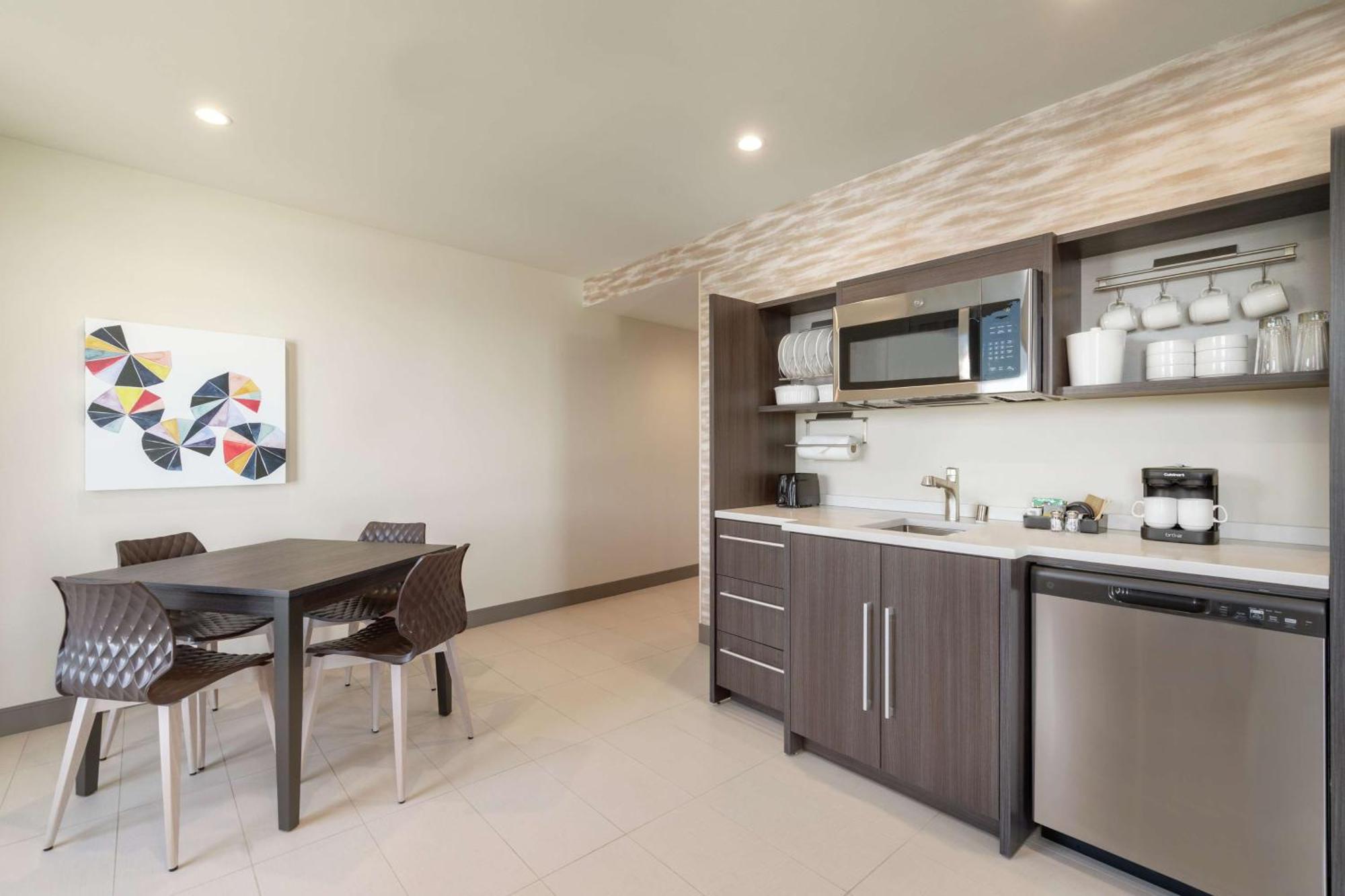 Home2 Suites By Hilton Woodland Hills Лос-Анджелес Экстерьер фото