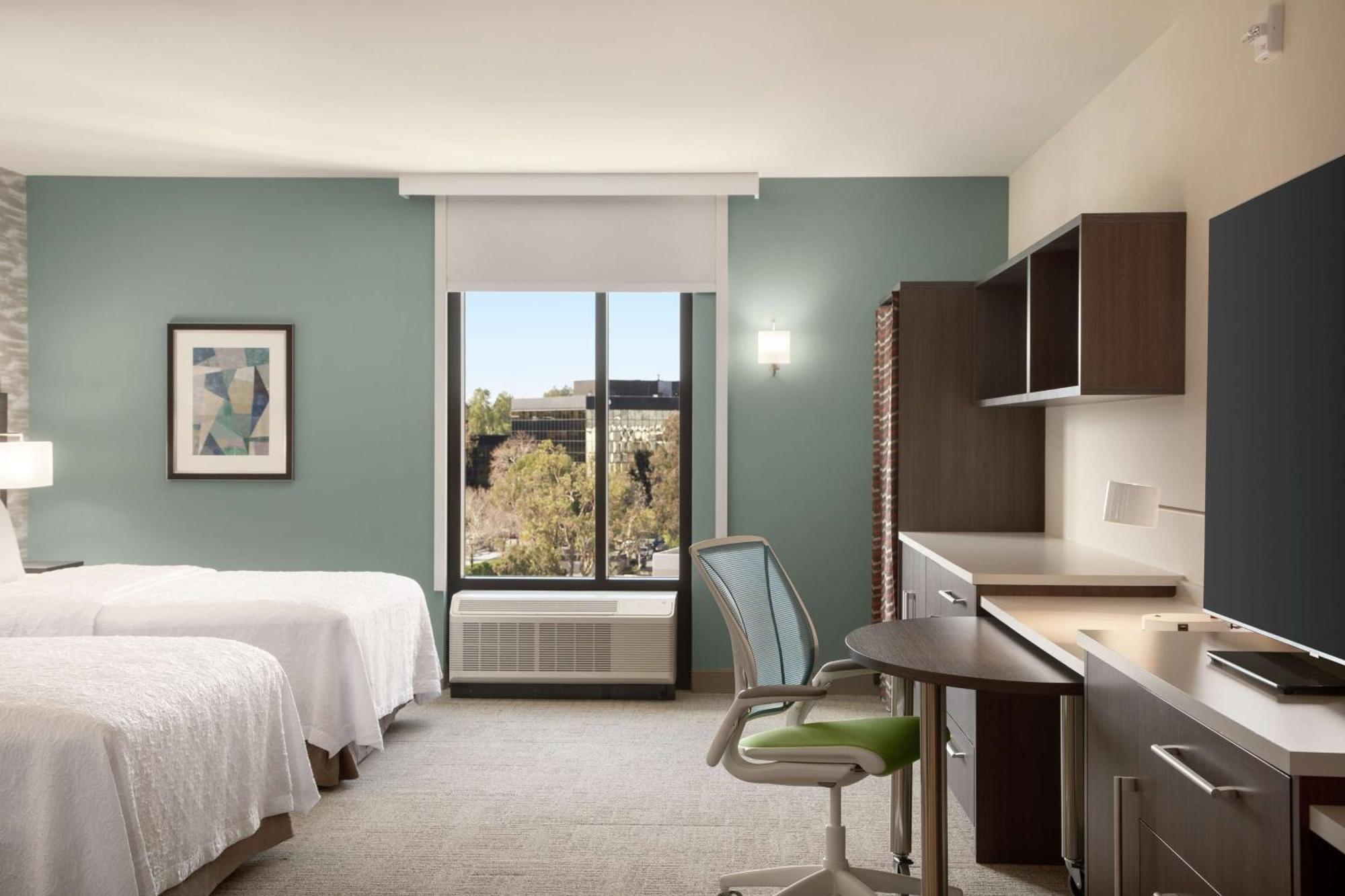 Home2 Suites By Hilton Woodland Hills Лос-Анджелес Экстерьер фото