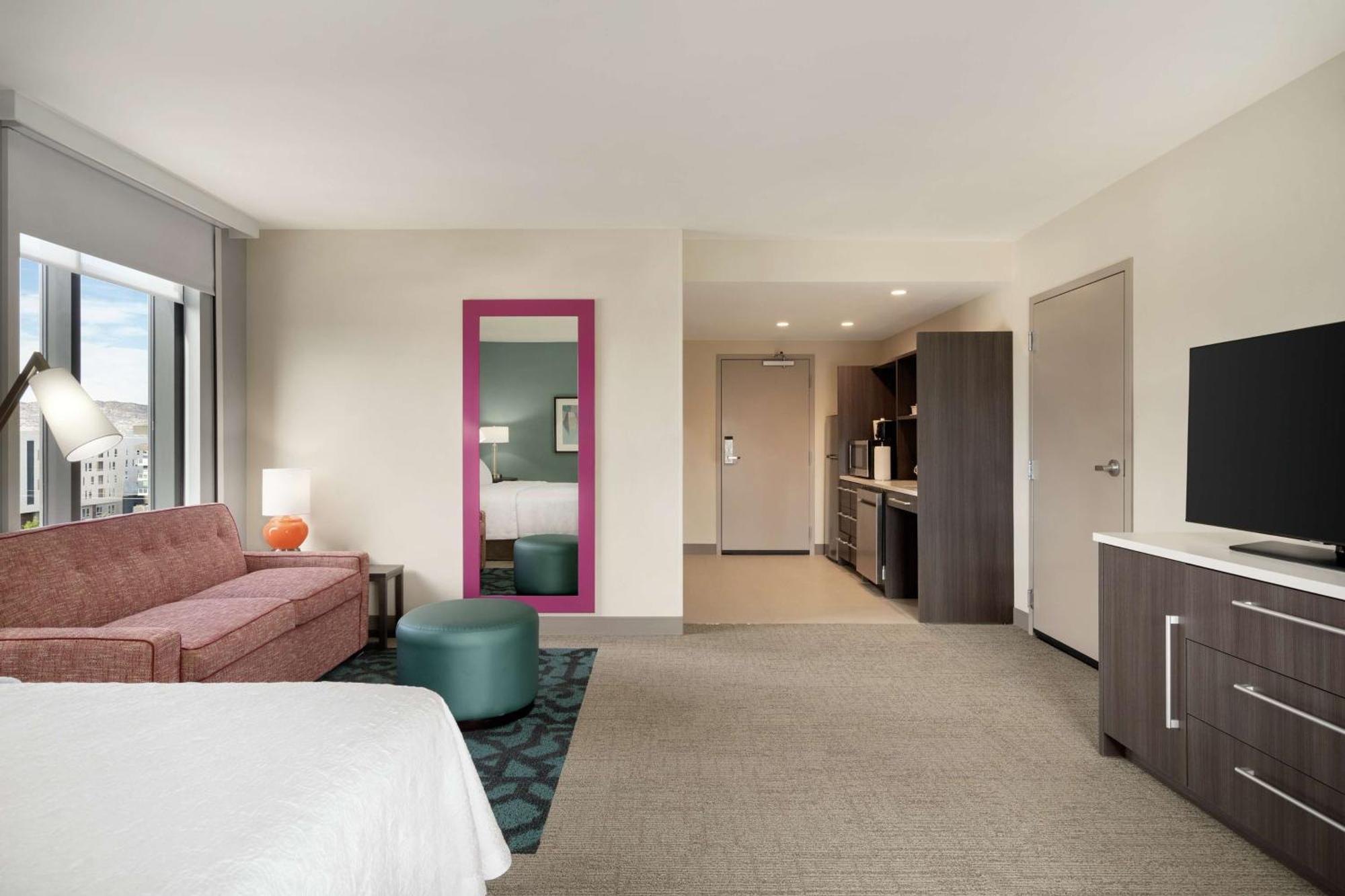 Home2 Suites By Hilton Woodland Hills Лос-Анджелес Экстерьер фото